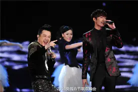 李敏镐恋情曝光？当事人火速辟谣，打脸韩媒报道的不实新闻图片