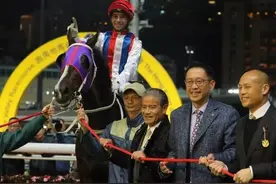 富二代坐享400亿家产，可惜每年只能花1200万，全部花完需要3千年图片