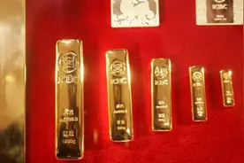银行推销黄金的时候热情似火，为什么回购的时候却推三阻四？图片