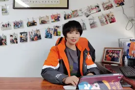 学计算机的她却进了快递业，男友跟她去了趟快递公司，从证券公司辞职改行做快递图片