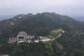 巍巍马石山 红色精神代代传图片