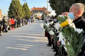送别英雄最后一程！牺牲消防员陈建军追悼会今日举行图片