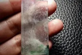 高冰雪花棉翡翠片料设计的好就像真的山水画一样！图片