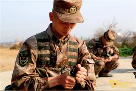 另类“特种兵”！飞檐走壁、银线飞舞，这就是有线兵的日常图片