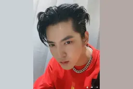 终于凉了？吴亦凡发文回应，路人盘全面崩溃，品牌方开始解约图片