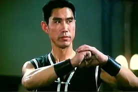 武术大师李俊峰 因演《武林志》走红 如今82岁显得比李连杰还年轻图片