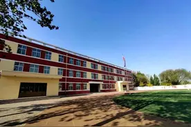 「战一线」邯郸 市教育局领导分赴各校检查初三开学工作（十三）图片