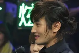 一看就是SM相男爱豆篇---李秀满拍手相图片