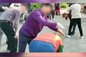辉说不可 | 大爷大妈那些花样健身，看了直呼“好家伙”图片