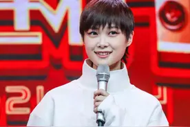 央视春晚五大亮点：虚拟歌手洛天依登场，薇娅变魔术，李宇春走秀图片
