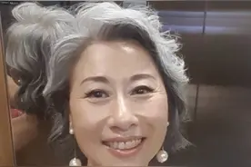 乐坛“大姐大”叶蒨文获亲友庆生，60岁满头白发，五官依旧立体图片