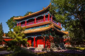 神圣的古庙比阴森的荒坟还可怕？为何古人都说宁宿荒坟，不居古庙图片