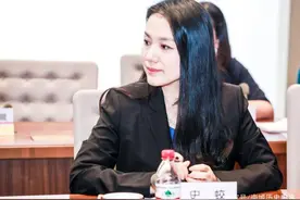 她们是北大最美的两位女老师，至今单身，为何无人敢娶？图片