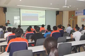 四川省南充市国防教育走进企业图片