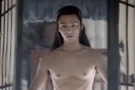 山河令：温客行洗澡多机位秀腹肌！龚俊下海又下水，福利还是加戏图片