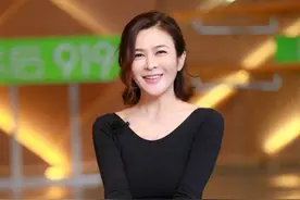 被关之琳身材惊艳了，穿紧身连体裤不见一丝赘肉，哪敢相信57岁图片