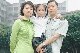 1995年，兵哥哥梁强救一车乘客被重度烧伤，初恋女友：永远不离弃图片