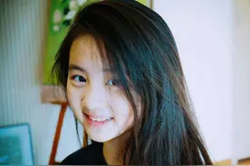 岳云鹏大女儿罕见露面，学小提琴后气质大变，与爹不同尽显高雅范图片
