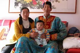“中国第一巨人”56岁娶妻，不顾医生劝阻生娃，现在孩子怎么样？图片