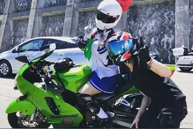 爆音少女助力辛普森走红，自带神秘感的高颜值头盔，你get了吗？图片