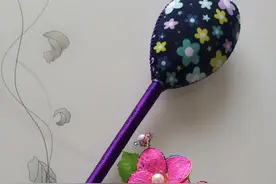 岳阳一老人天天“打”自己，特制工具受热捧图片