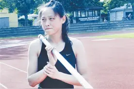 她是亚锦赛冠军，嫁给刘翔后，存在感太低，与刘翔前妻截然不同图片