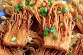 金针菇的美味新吃法，香辣酥脆，鲜香营养，不错的居家美食图片