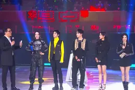 和平精英：明星4人组吃鸡，ID是亮点，王一博玩得一手“好狙”图片