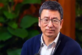 柴静评白岩松：什么都彪悍，就是不习惯跟女生单独谈话图片