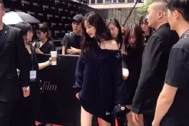 杨幂首次分享“腿精秘诀”，三个动作在家轻松练出大长腿！图片