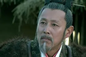 面对跪拜自己的樊哙，韩信无限感慨，终死于吕后和萧何之手！图片