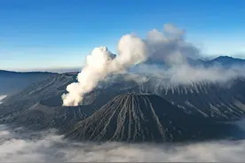 布罗莫火山，腾格尔山中心的一座活火山，印尼最为壮观的风景之一图片