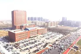 仁心仁术谱大爱 暖心贴心传真情图片