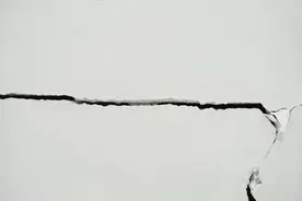 墙体开裂怎么办？千万要注意图片