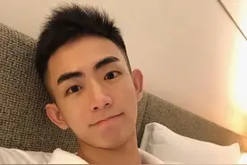 超帅的网红大学生,腹肌小奶狗汪汪汪~图片