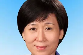 侯红当选郑州市人民政府市长图片