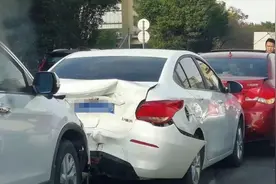 发生事故对方全责，因无保险不肯理赔怎么办？教你一招，绝对有效图片