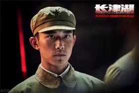 易烊千玺20岁火遍全国，伍万里19岁上阵杀敌，他们都有美好的未来图片