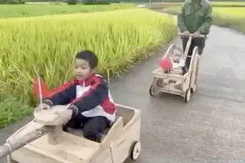 爷爷亲手给孙子做的“礼炮车”，隔壁小孩羡慕哭了图片