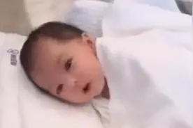 “高颜值女婴”火了，靠容貌征服网友，护士感慨：我也第一次见图片