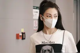 骨架大、丰满身材怎样穿不显壮？学张雨绮穿搭，你也能乘风破浪图片