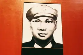 我国最年轻的干部：参军时是许世友的勤务兵，4年后却成许的上级图片