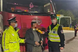 一货车司机酒后驾车半夜送货被查获图片
