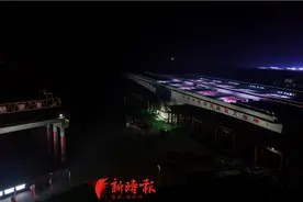 济南大东环转体桥凌晨转身成功，难度系数创“三最”！预计11月具备通车条件图片