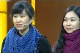 婆婆送美女手镯当聘礼，媳妇嫌太丑送妹妹，专家：你们关系如何？图片