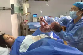 医院为什么要安排男医生进妇产科，难道不会尴尬吗？真相来了图片