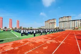 童心向党迎国庆 逐梦扬帆正青春图片
