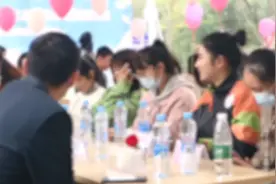 甜蜜暴击！嘉宾现场浪漫告白，台下尖叫连连图片