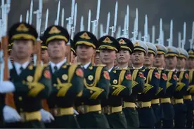 这，就是军人的样子图片