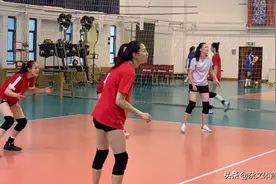29岁女排队长业务繁忙！晒出与丈夫合照，即将复出是美丽的误会图片